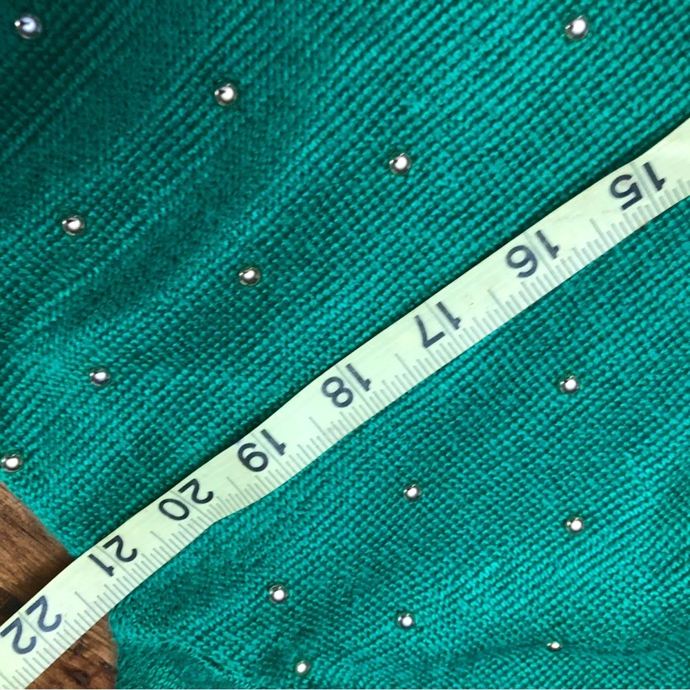 Vintage Suzelle Emerald green top with gold beads all over. (Med.) - Picture 7 of 7